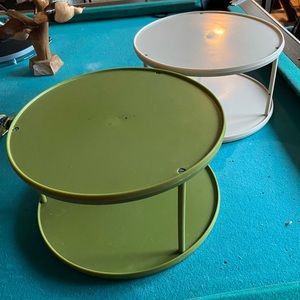 VINTAGE RUBBERMAID 2 TIER LAZY SUSAN SET OF 2 AVOCADO AND BEIGE MCM